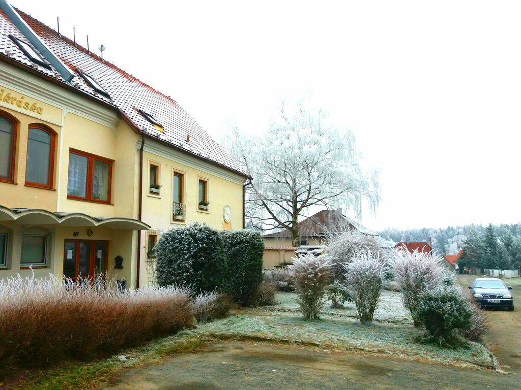 Apartmany Sedmikraska Tehovec Exterior photo
