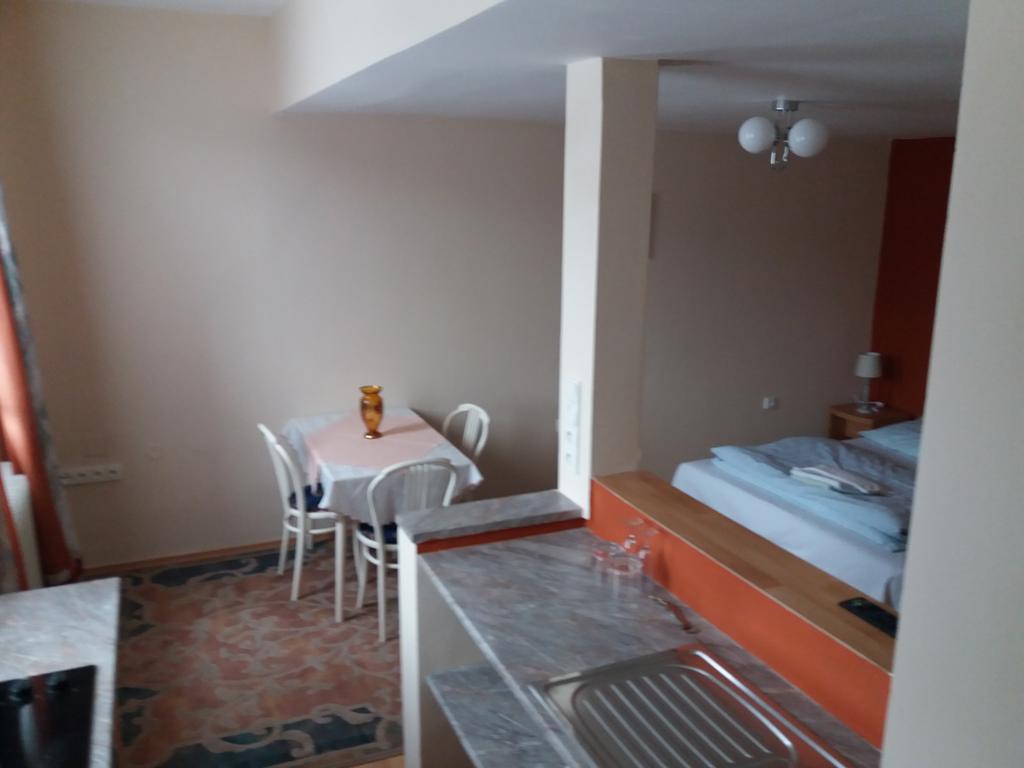 Apartmany Sedmikraska Tehovec Exterior photo