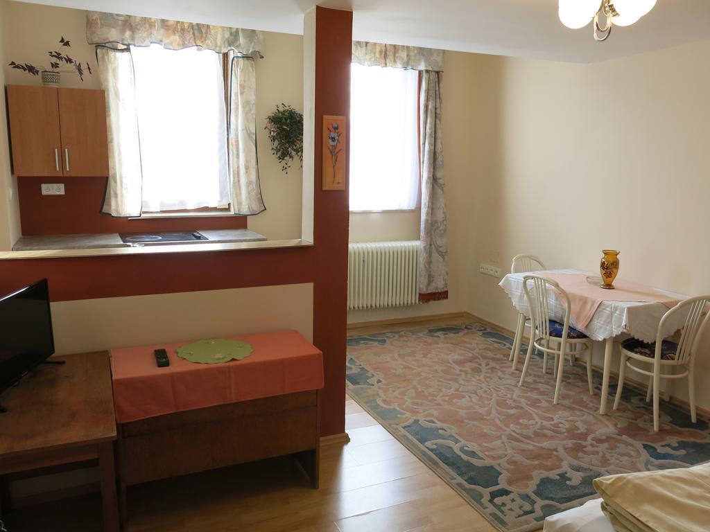 Apartmany Sedmikraska Tehovec Exterior photo